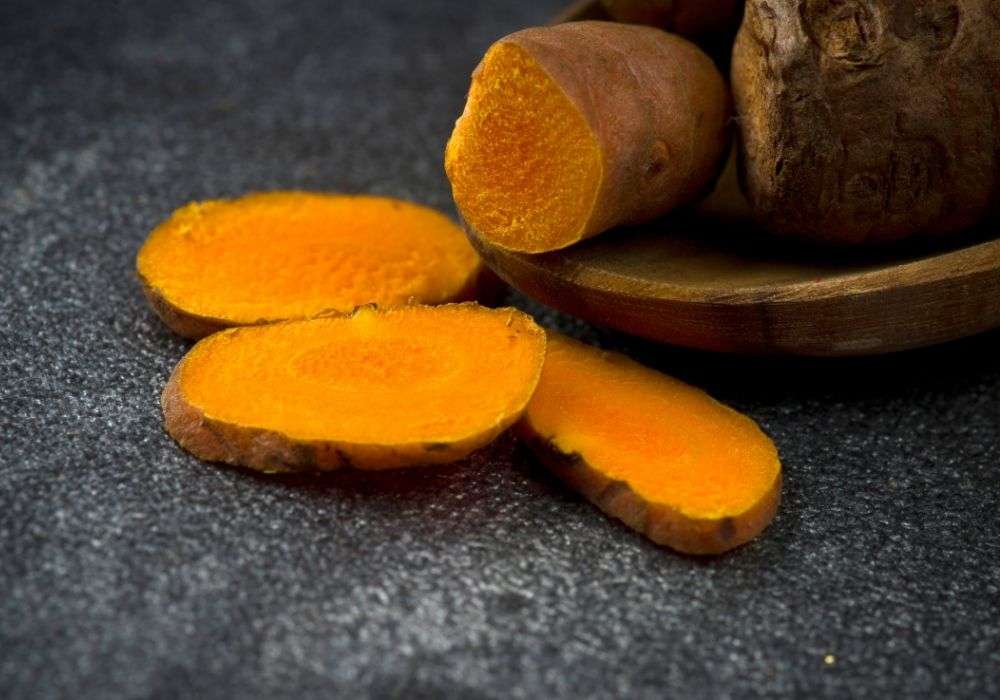 Nghệ Sấy – Từ Củ Tươi Đến Dưỡng Chất Vàng Tinh Túy Từ Thiên Nhiên