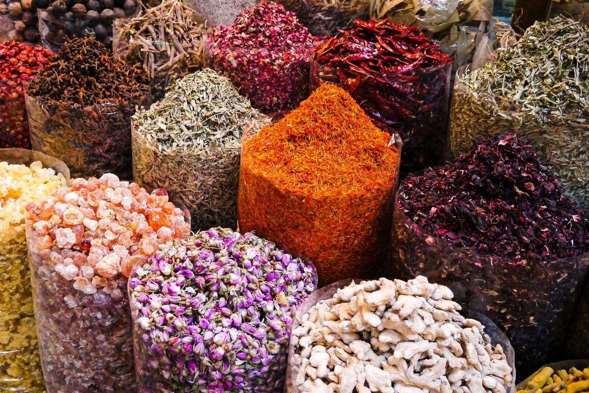 Thực Phẩm Sấy Khô Lành Mạnh: Xu Hướng Ăn Uống Mới Và Gợi Ý Từ Nông Sản Vũ Công