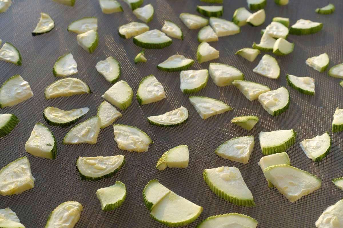 So sánh nông sản sấy Vũ Công với các phương pháp bảo quản khác