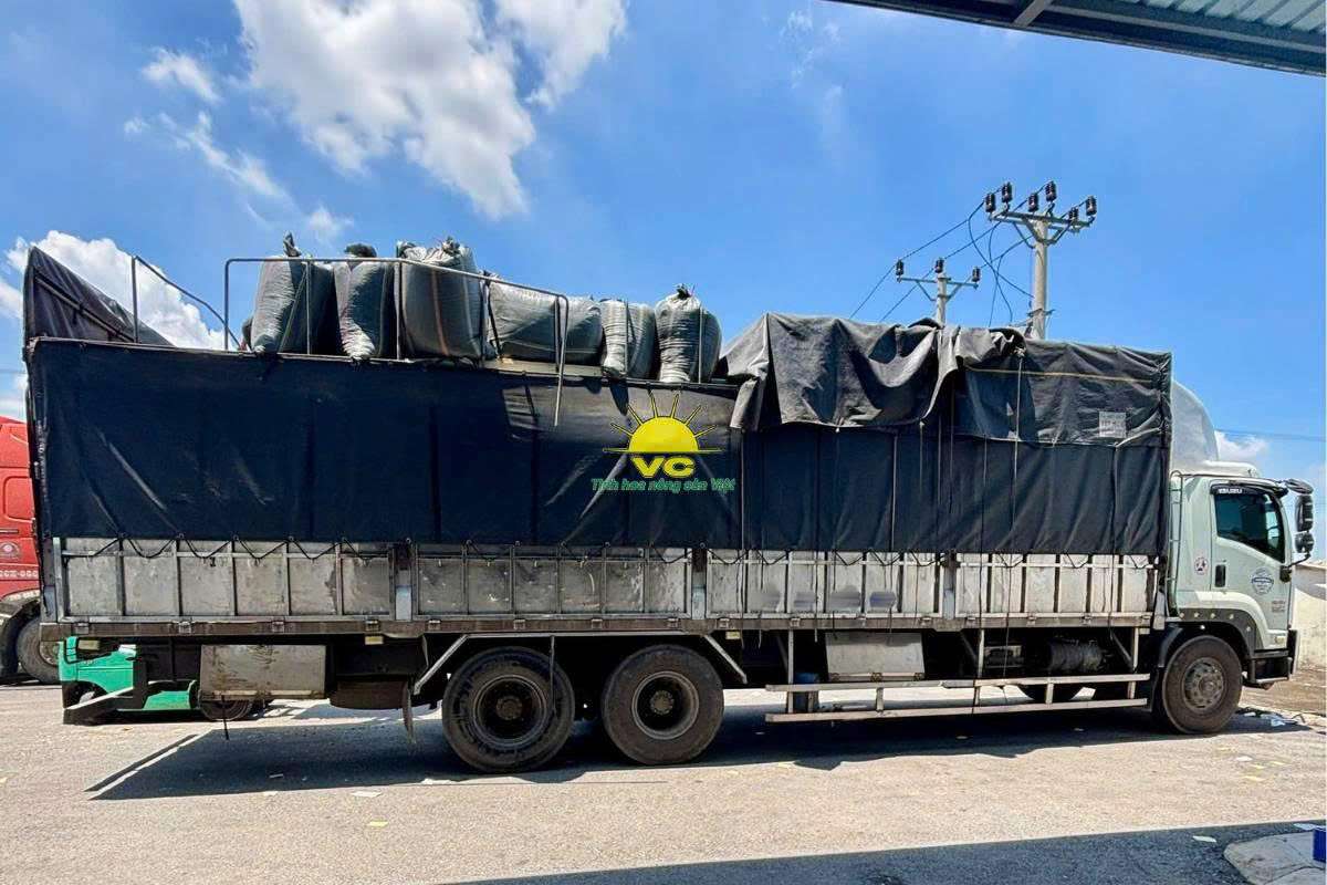 “Tinh hoa từ đất Việt” – Hành trình nhà máy Vũ Công gìn giữ hương vị truyền thống trong từng sản phẩm