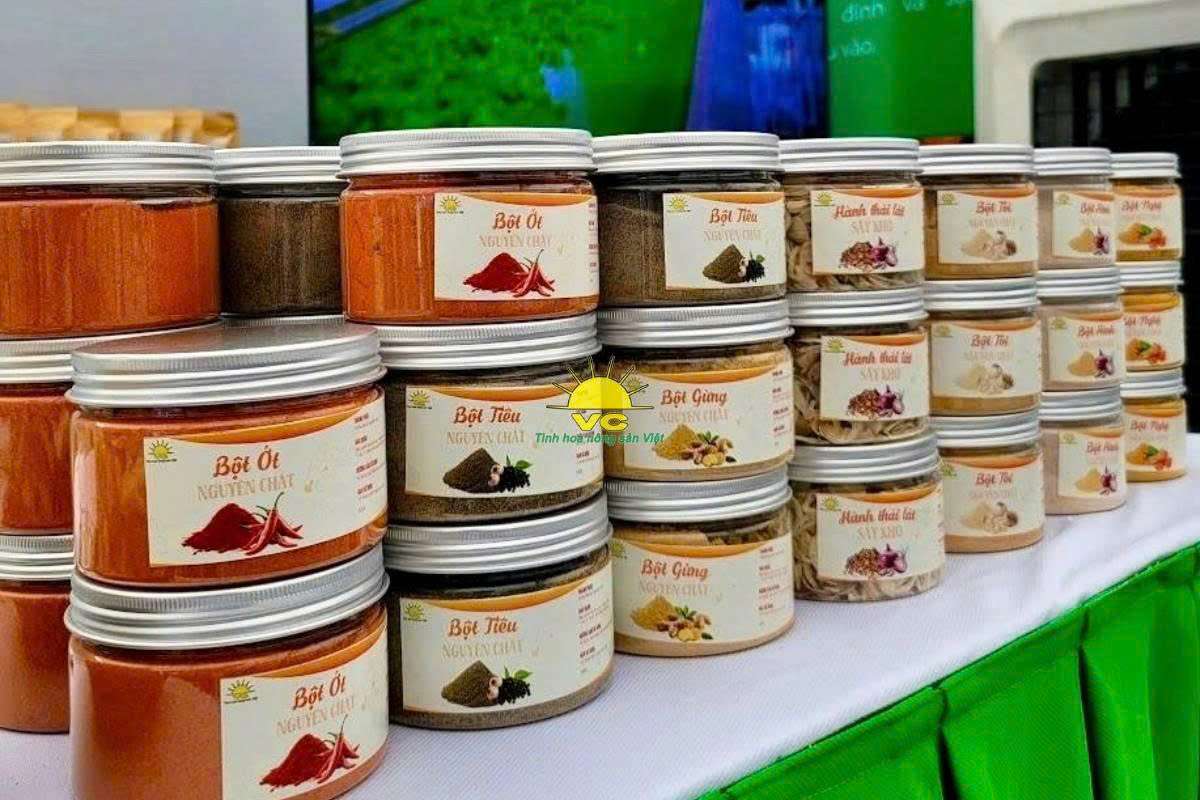 Công ty Vũ Công và dấu ấn nông sản Việt tại VIETNAM OCOPEX 2025