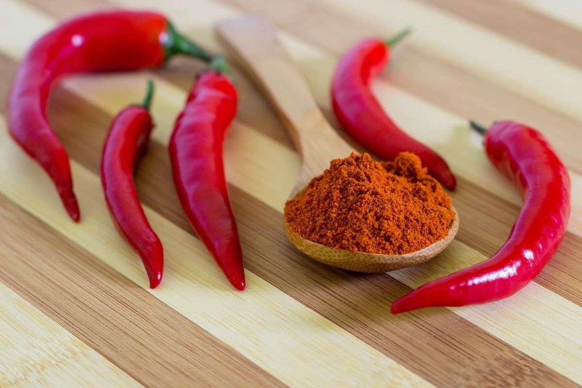 Ớt Bột Hàn Quốc (Gochugaru) Có Mấy Loại? Cách Chọn Và Sử Dụng Chi Tiết