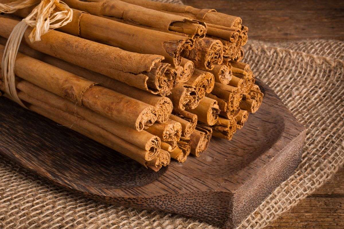 Ceylon Cinnamon vs Vietnamese Cinnamon: Which One Should You Actually Use?