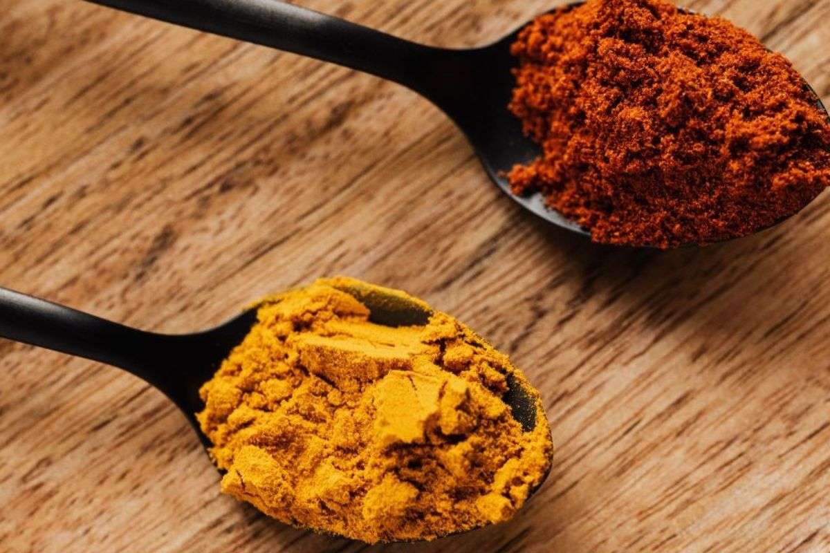 Nghệ đỏ tốt hơn nghệ vàng?