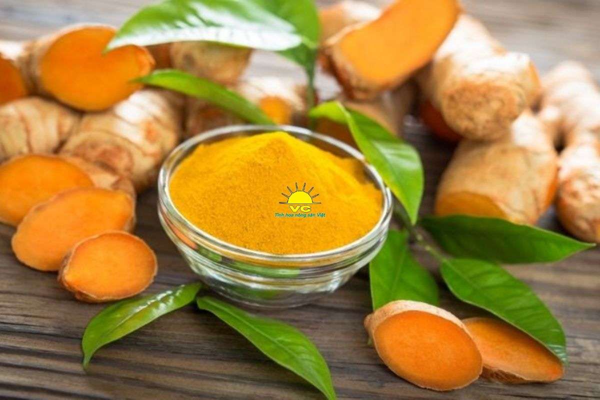 Uống nghệ tươi có tốt không? Lợi ích, cách dùng đúng và những ai không nên uống